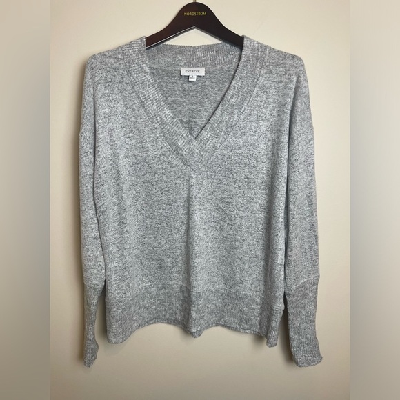 EVEREVE soft knit V neck sweater S - Picture 1 of 7